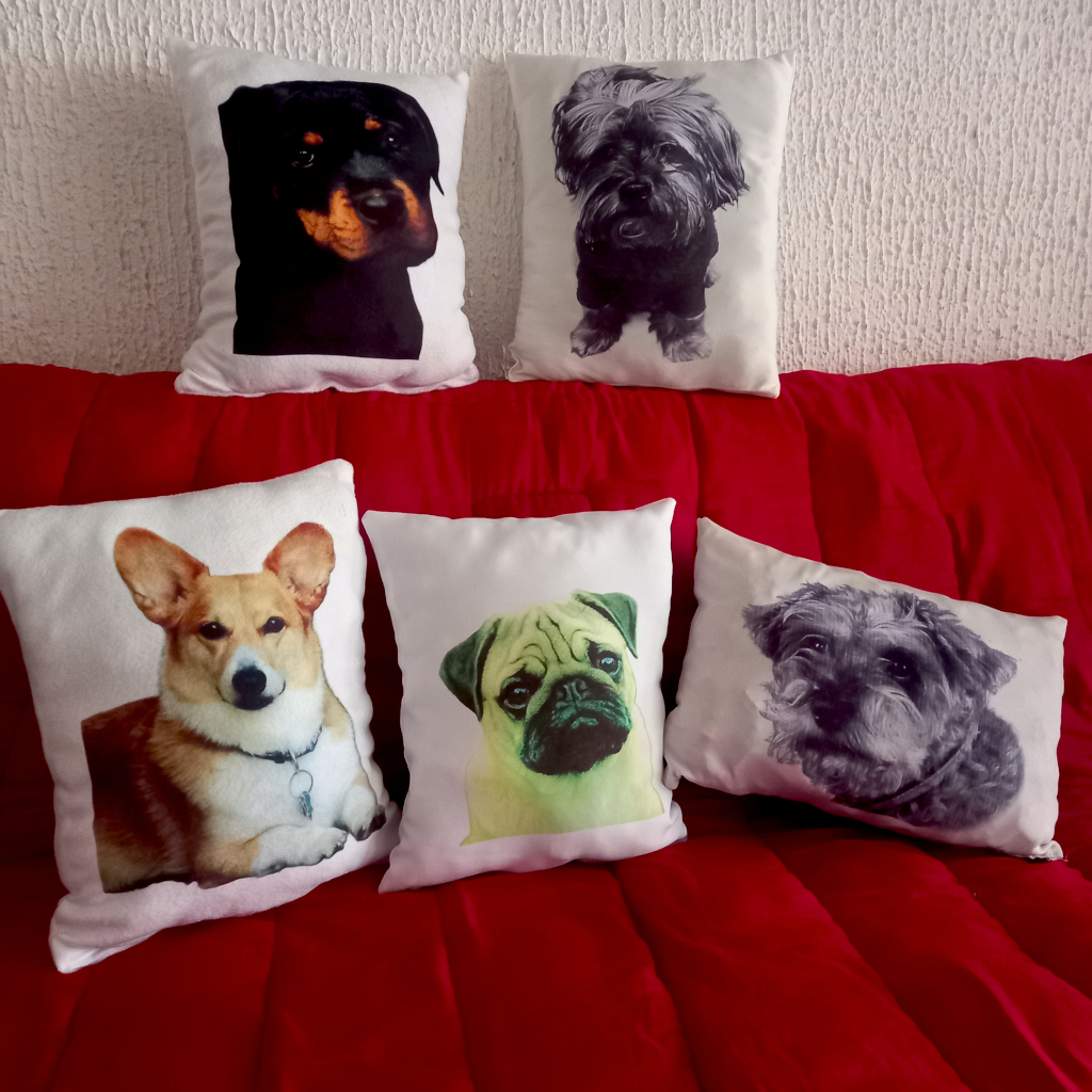 Almohadas con fotografías de perritos