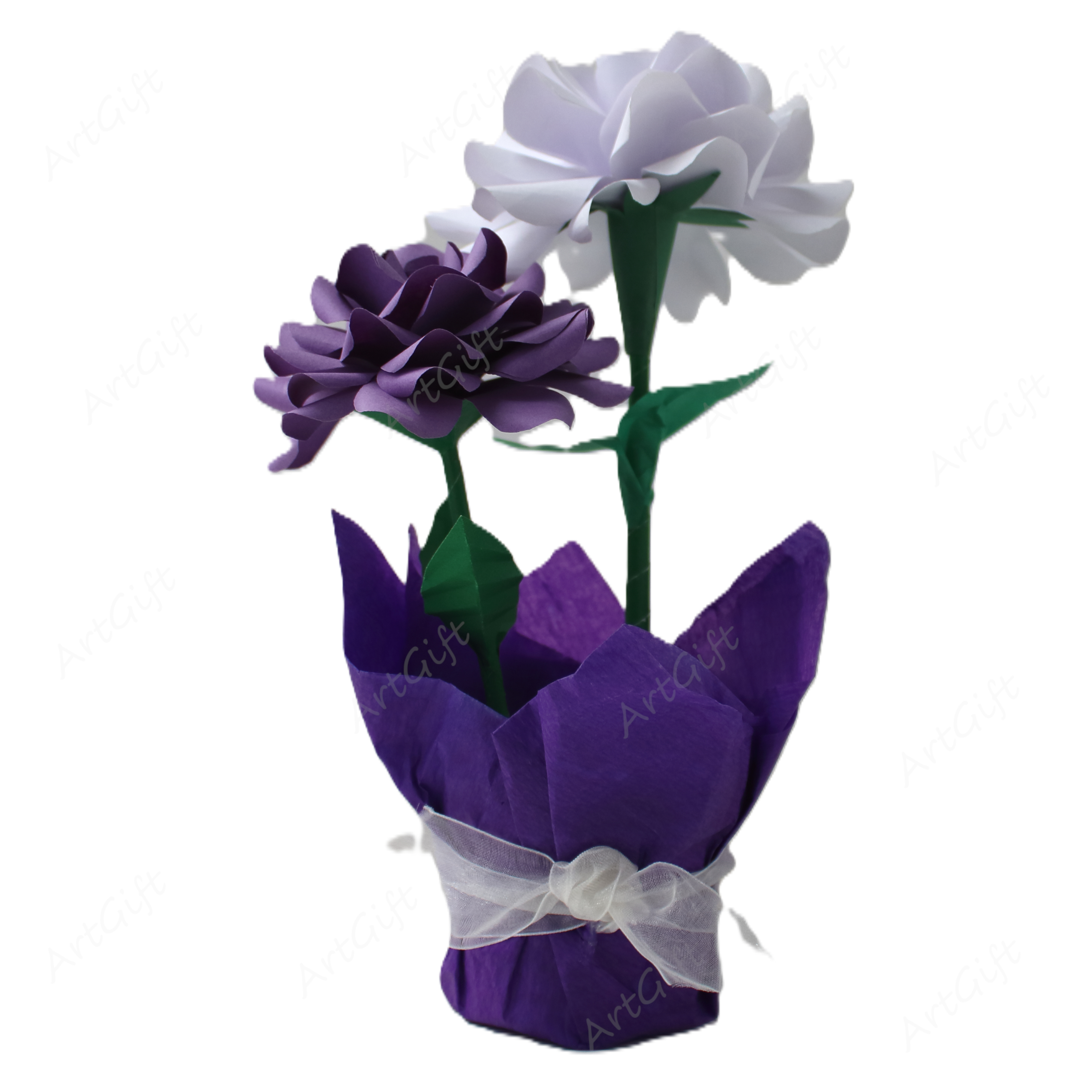 Maceta con dos flores de papel morado y blanco